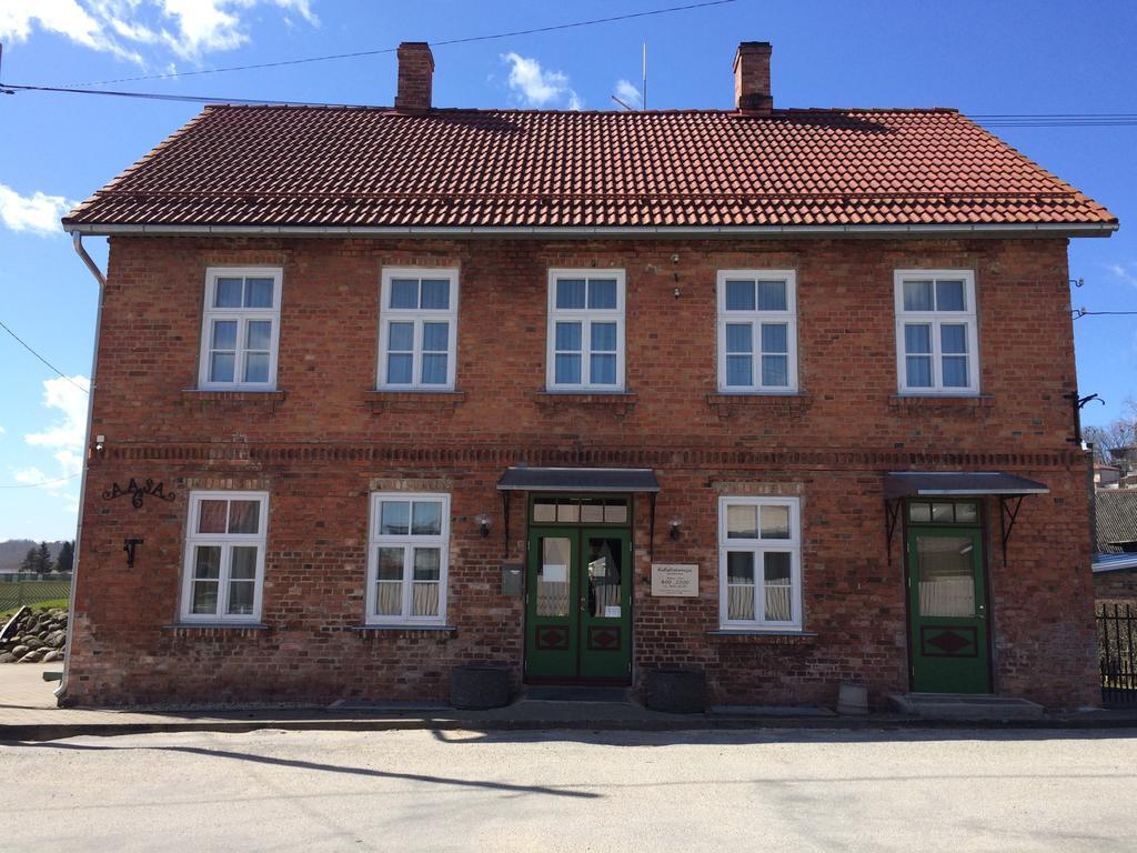 Aasa Kuelalistemaja Hotel Viljandi  Exterior foto
