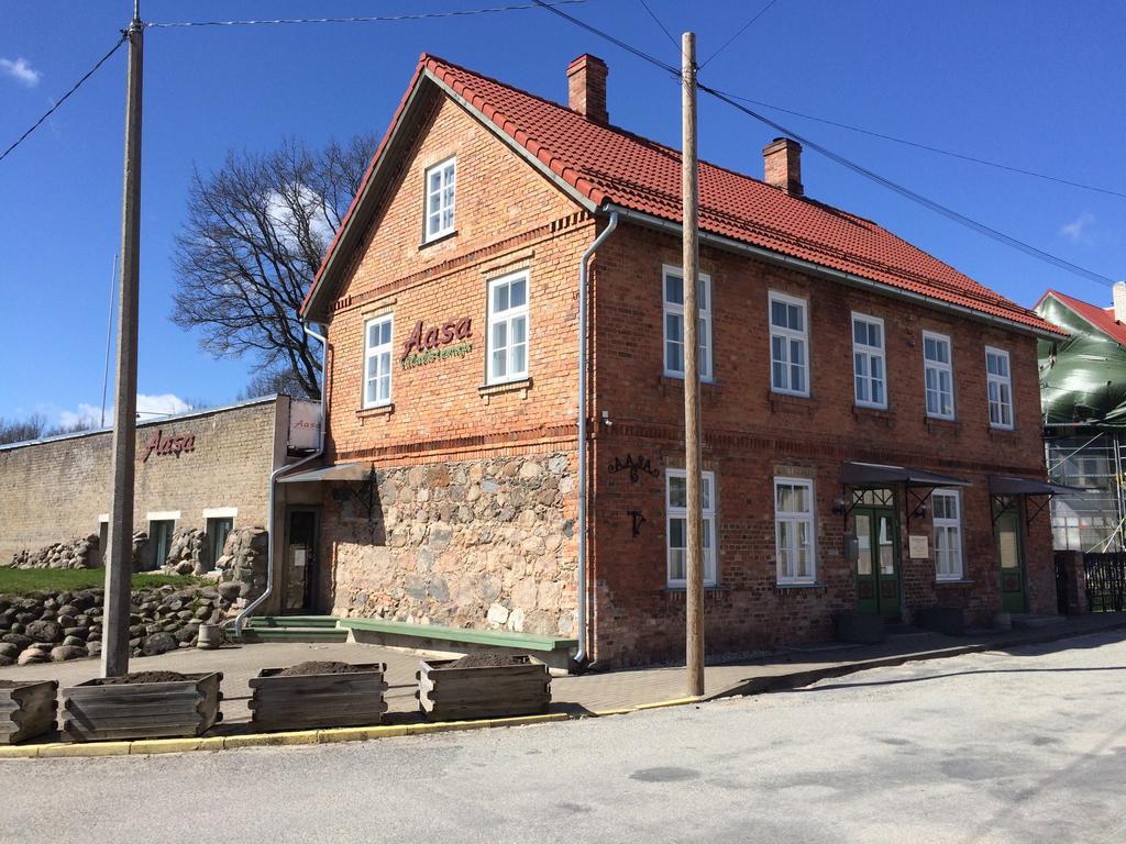 Aasa Kuelalistemaja Hotel Viljandi  Exterior foto