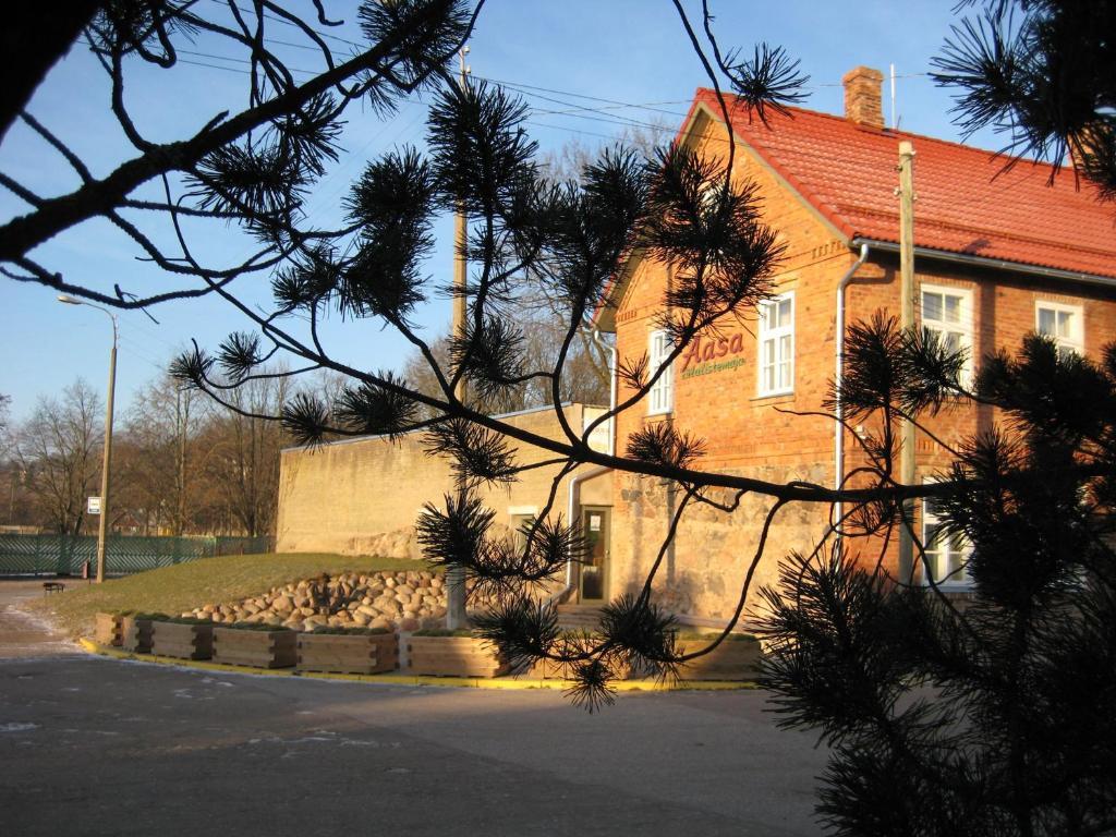 Aasa Kuelalistemaja Hotel Viljandi  Exterior foto